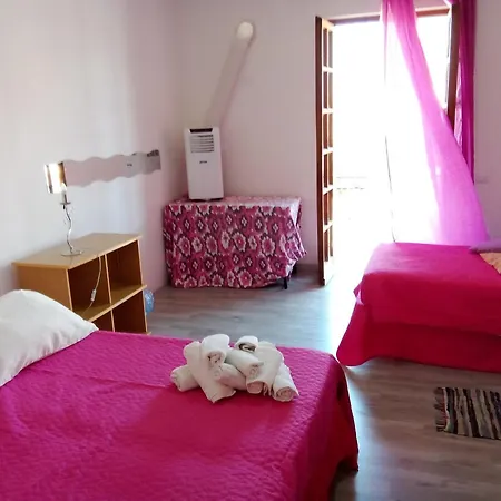 Homestay szállás Family Condizionatore E Bagno Comune *